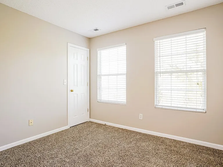 816 Stackhurst Way — Photo 13