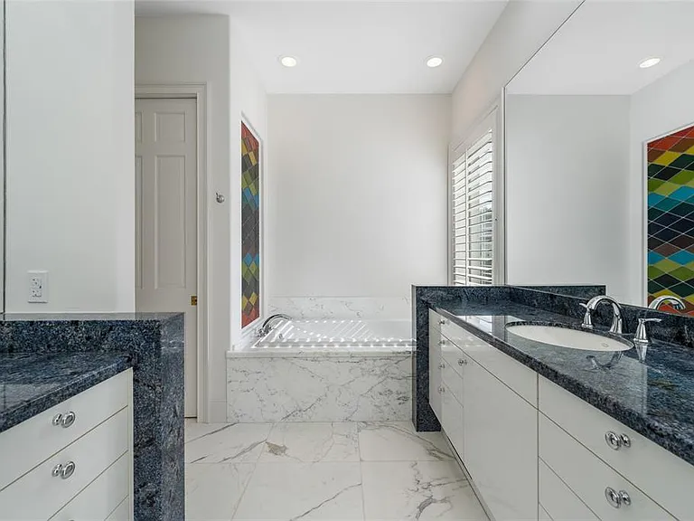 9701 Lake Isleworth Ct — Photo 17