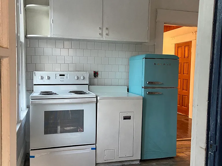 616 W Azeele St #3 — Photo 6
