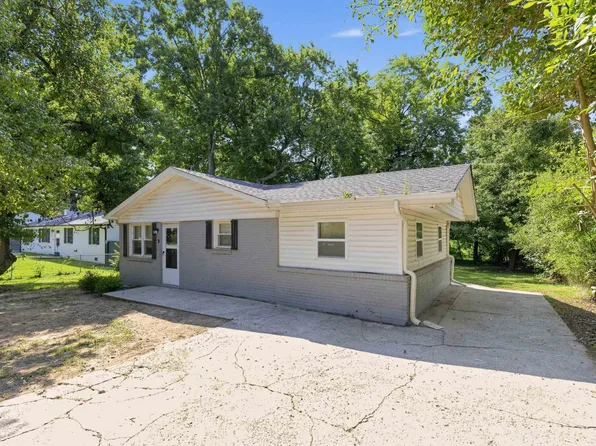 107 Blossom Dr, Greenville, SC 29605