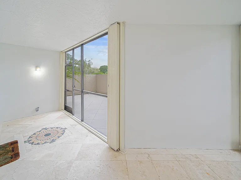 Screened Patio