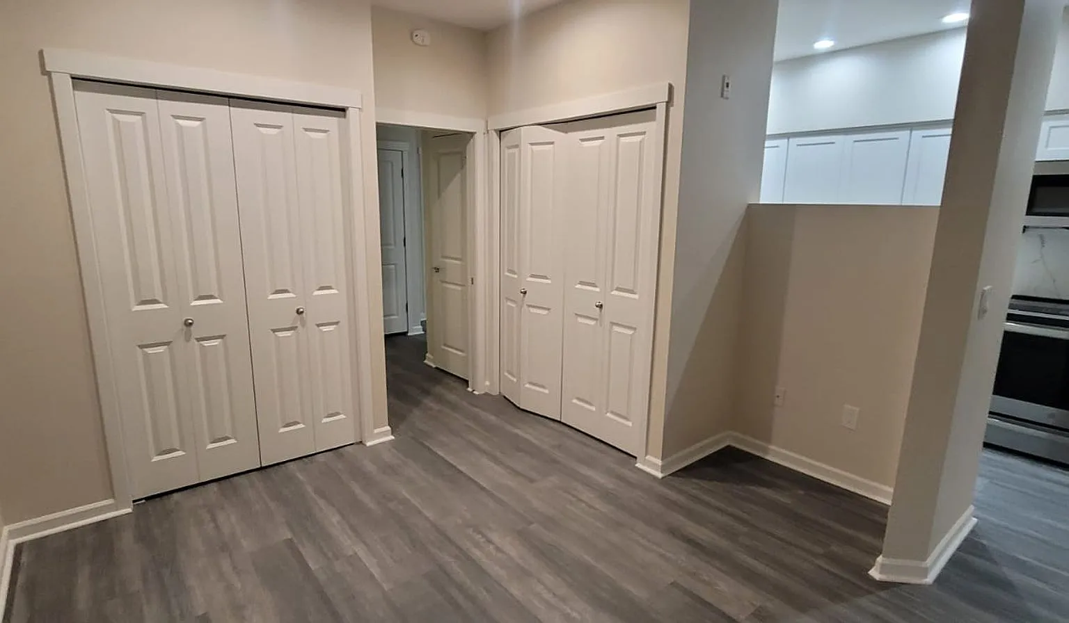 Main Place Apartments — Photo 4