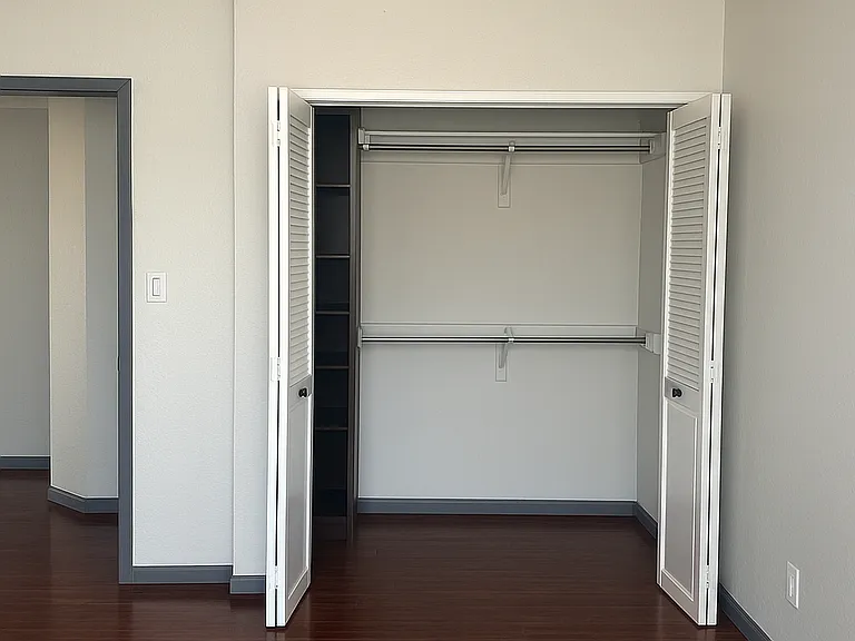 36320 La Salle Dr — Photo 8