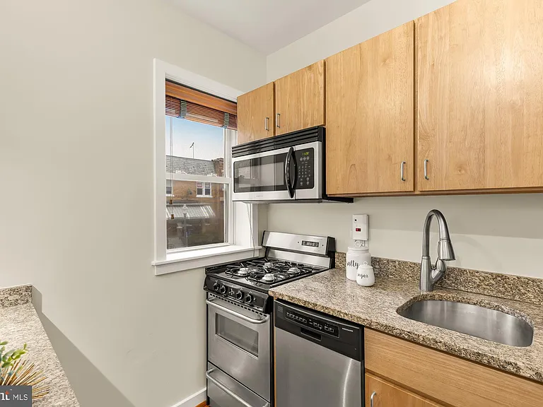 3534 10th St NW #200 — Photo 17
