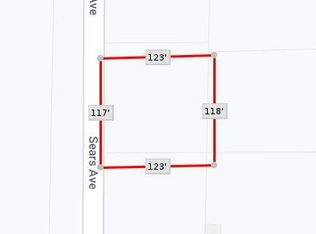 518 Sears Ave, Waveland, MS 39576