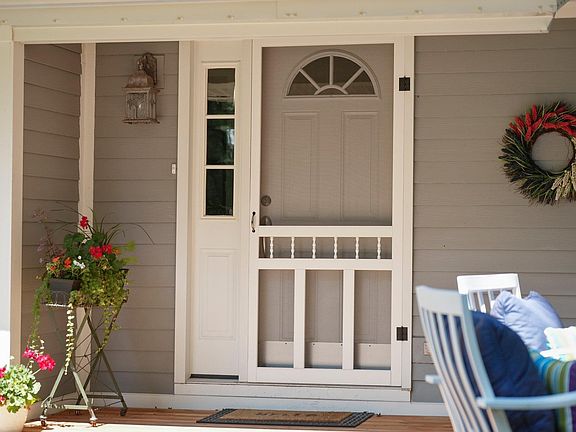 4th image of 8757 Dawn Cir