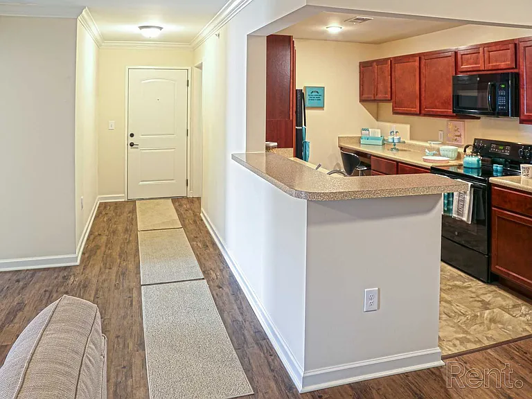 Nicholas Place Apartments — Photo 31