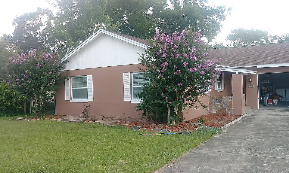 1st image of 686 La Salle Dr