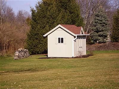 3rd image of 10327 Yellow Locust Ln