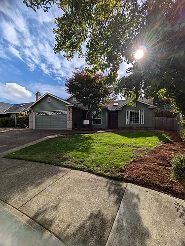 17032 SW Lynnly Way Photo 1