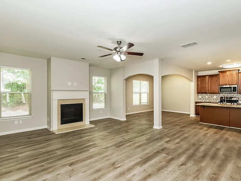 117 Worthing Ln — Photo 6