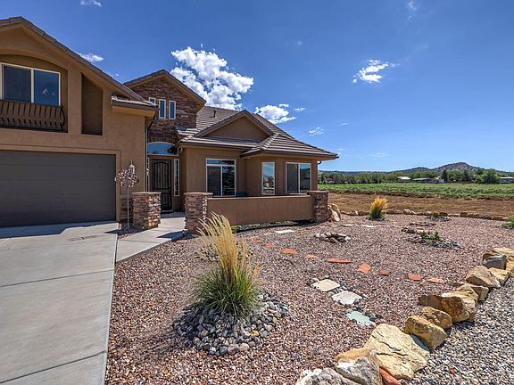 5th image of 1398 N Canyon Trails Dr