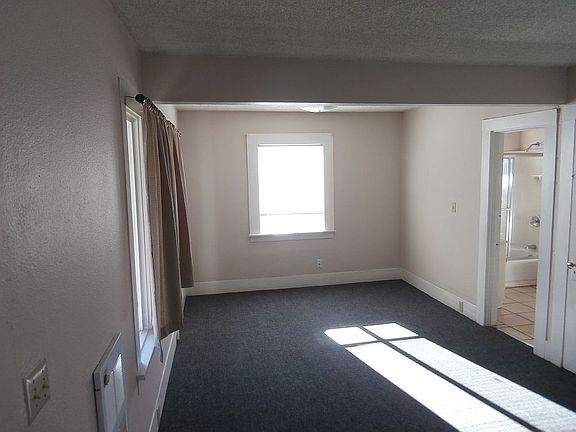 2nd image of 6125 Rose Ave