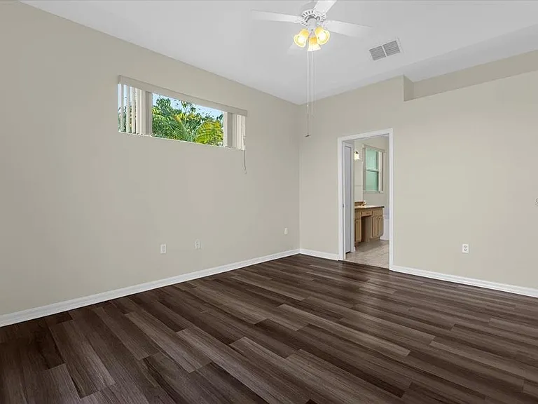 13131 Luxbury Loop — Photo 26