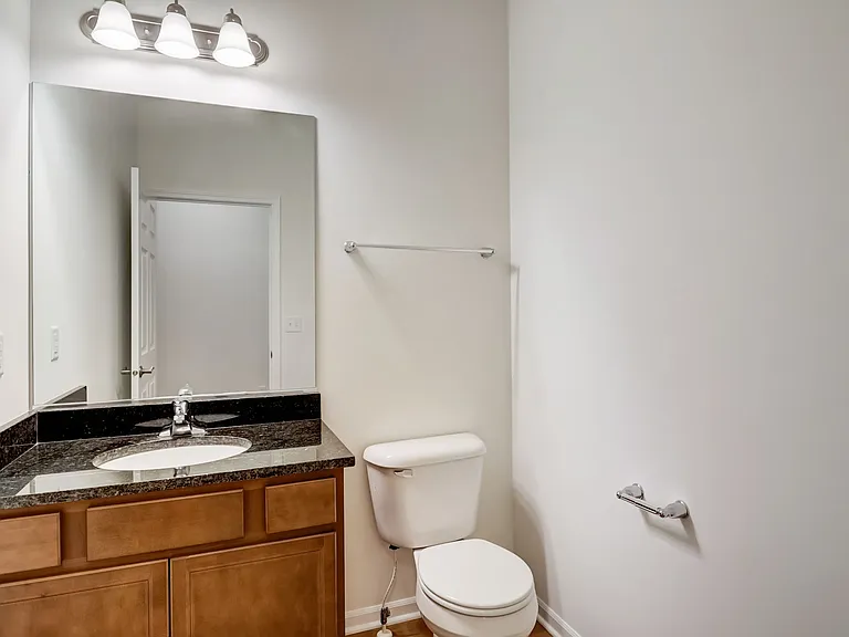 *This photo is a sample of the interior of this floor plan. Finishes may differ in actual home based on the selections.