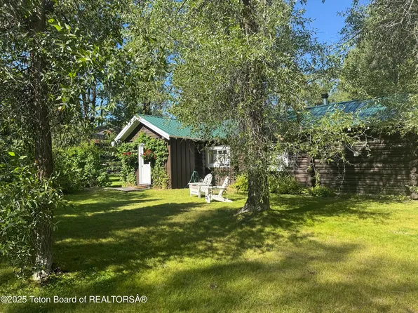 5490 W Blue Mountain Rd, Wilson, WY 83014