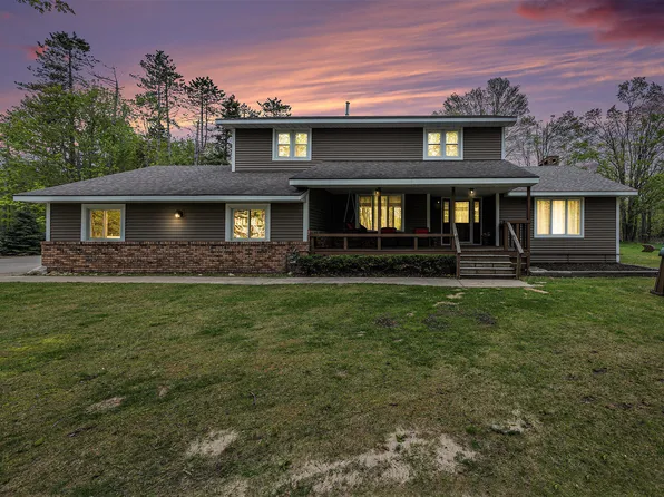 662 Crestwood Dr, Gaylord, MI 49735