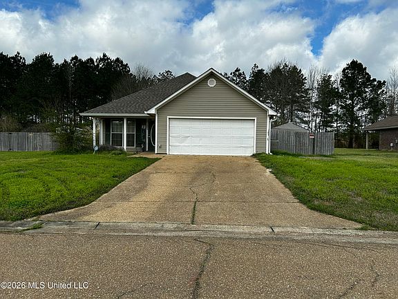 2nd image of 504 Parker Dr