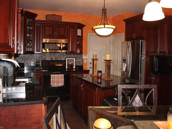 5th image of 2876 Benjamin Dr
