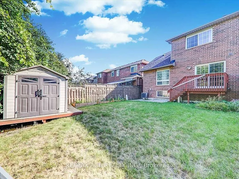 35 Pitchpine Dr — Photo 36