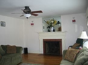 2nd image of 339 Oak St