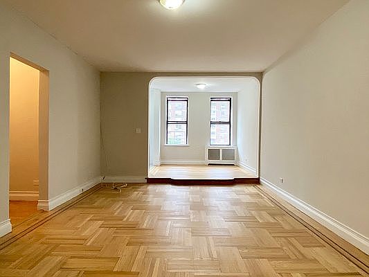1st image of 3111 Broadway #6L