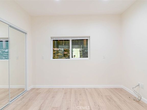 4th image of 10526 Hillhaven Ave #10526