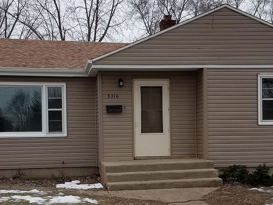 1st image of 3216 Montrose Ave