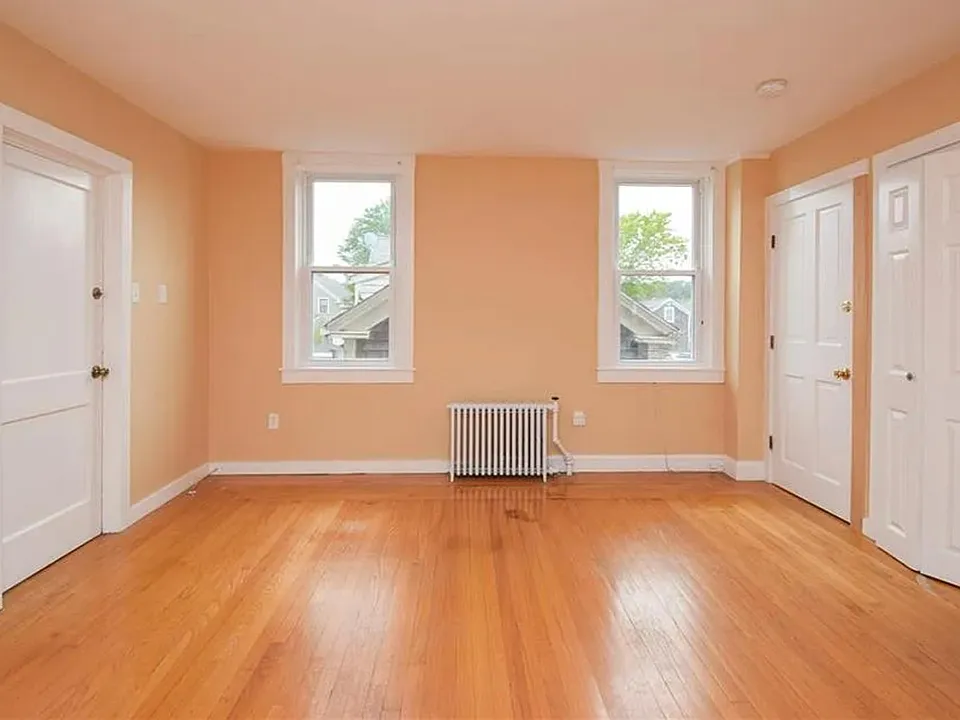 37 Connection St #1