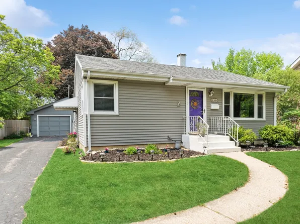 110 N Linden Ave, Westmont, IL 60559