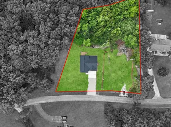 3180 Poplar Dr, Smithfield, VA 23430