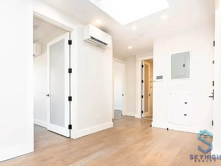1079 Lafayette Ave #406 — Photo 3