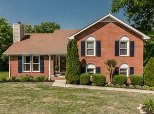 110 Meadow Ln, Hendersonville, TN 37075