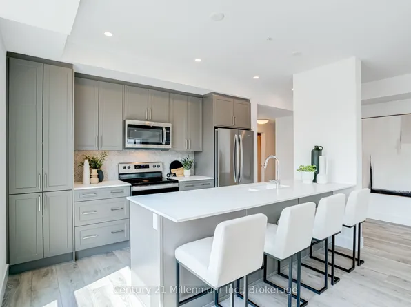 4 Kimberly Ln #310, Collingwood, ON L9Y 0Z7
