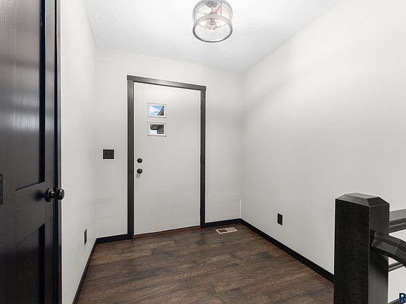 5th image of 5300 E 64th St