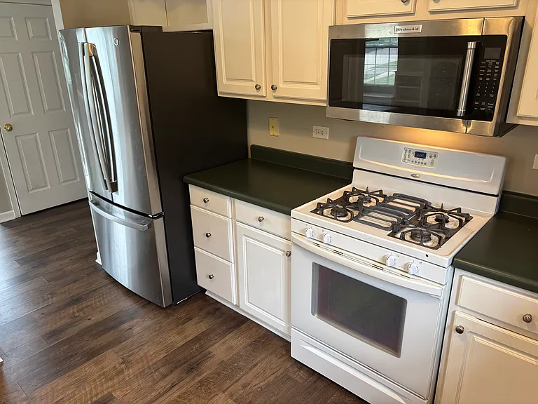 1153 Hillside Ave — Photo 8