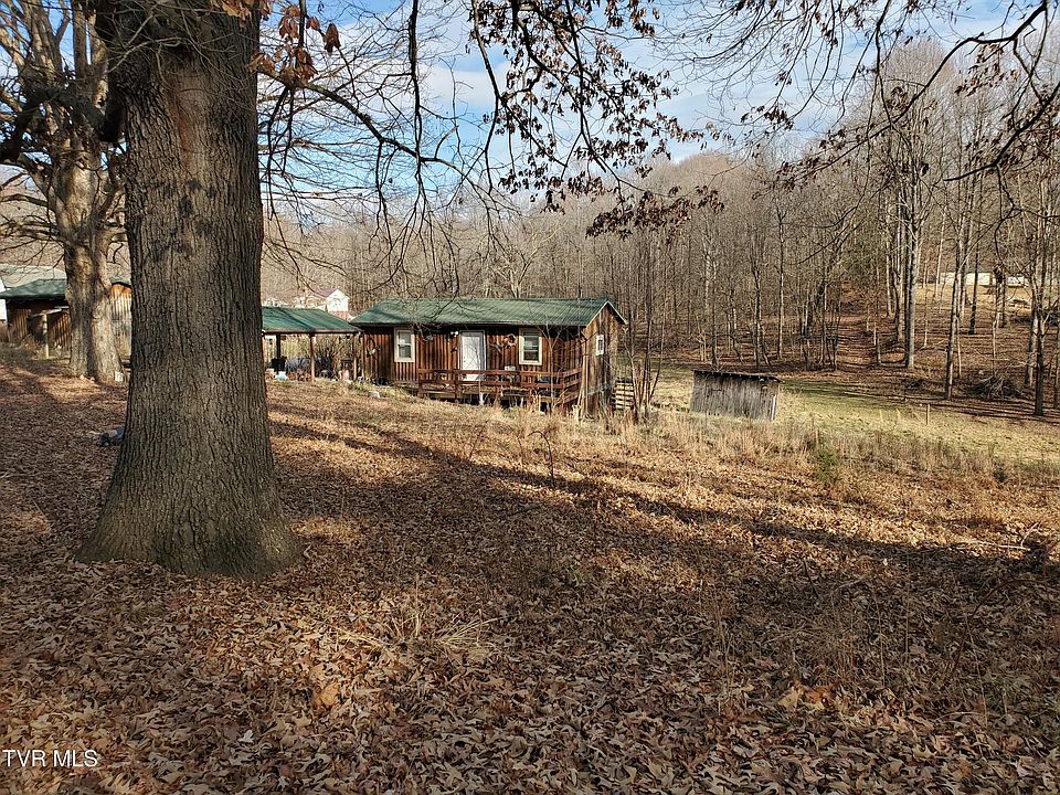 1st image of 138 Hallborough Dr