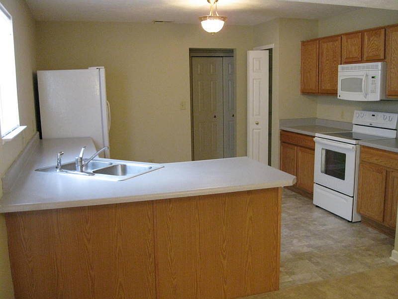 2nd image of 8111 Little River Ln