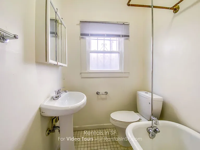723 E 18th St — Photo 9