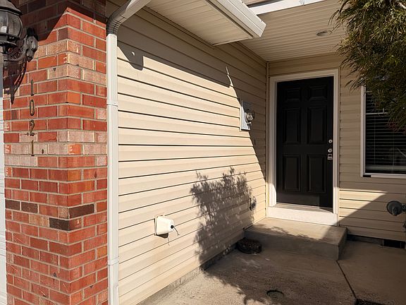 2nd image of 1021 W 8th Cir