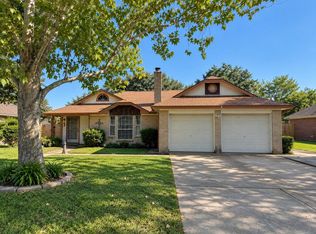 3804 Briar Hollow Dr, Dickinson, TX 77539
