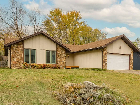 1515 E Price Street, Springfield, MO 65804