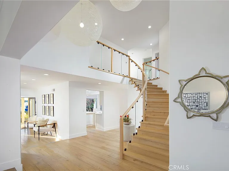 2572 Bayshore Dr — Photo 5