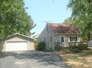 2015 Walton Ln, Beloit, WI 53511