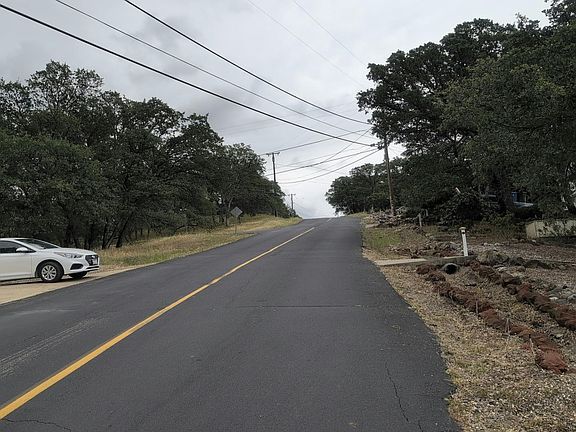 5th image of 20924 Powder Horn Rd