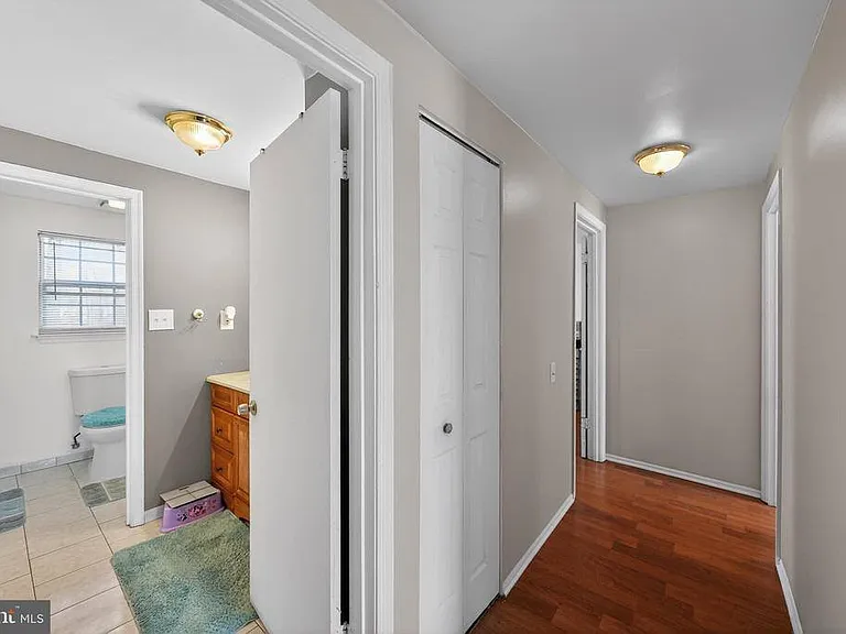 2523 Robinson Pl — Photo 20