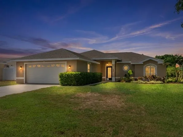 502 Saint Andrews Dr, Sarasota, FL 34243