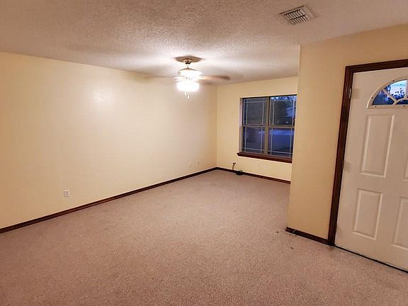 5th image of 104 Orange Ln