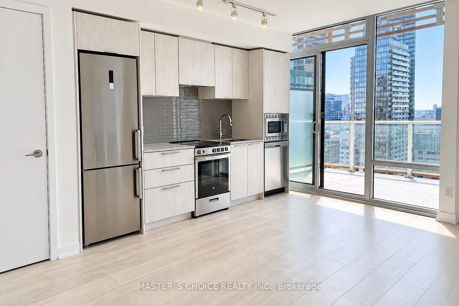 2 bed, $2,550 — Photo 1