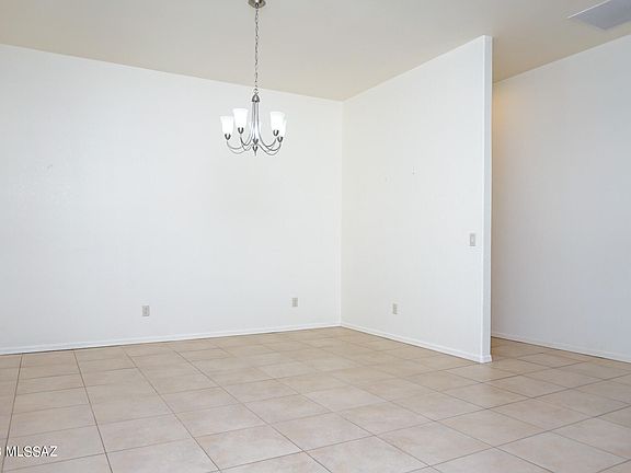 4th image of 2589 Isla Bonita Dr